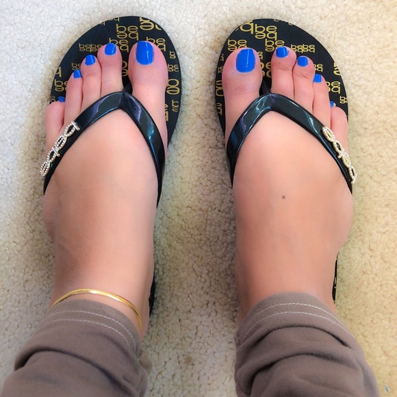 bebe flip flops rhinestone